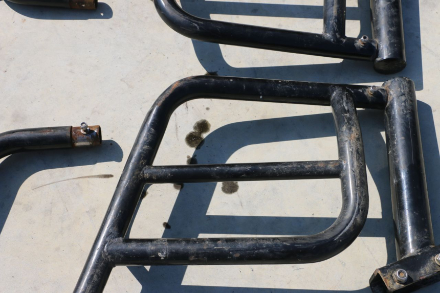 photo de CYLINDER CRASH PROTECTOR BOOM TRIKE FUN 500 (2004 - 2010) - Fixing points details