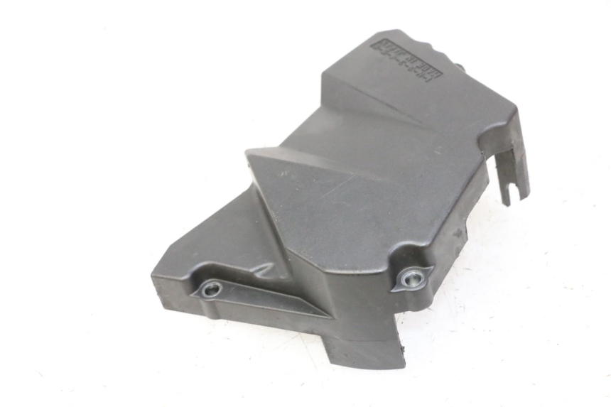 photo de SPROCKET COVER YAMAHA FZ6 FAZER S2 600 (2007 - 2011) - Technical close-up