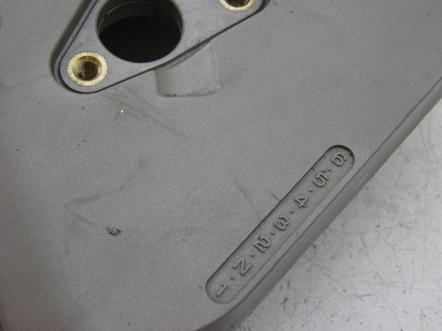 photo de SPROCKET COVER HONDA CB F HORNET 600 (1998 - 1999) - Alternative perspective