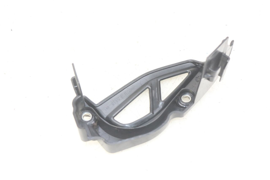 photo de SPROCKET COVER YAMAHA MT ABS 125 (2014 - 2018) - Alternative perspective