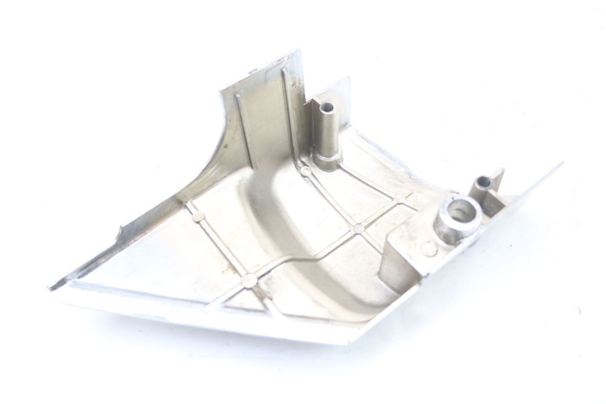 photo de SPROCKET COVER REGAL RAPTOR RAXTER 2 125 (2007 - 2015) - Alternative perspective