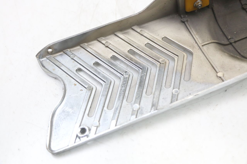 photo de SPROCKET COVER REGAL RAPTOR SPYDER 125 (2010 - 2018) - Fixing points details