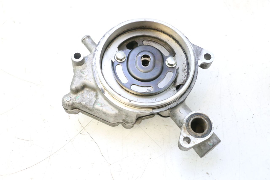 photo de WATER PUMP COVER YAMAHA X-MAX XMAX 125 (2010 - 2013) - Zoom on usage condition