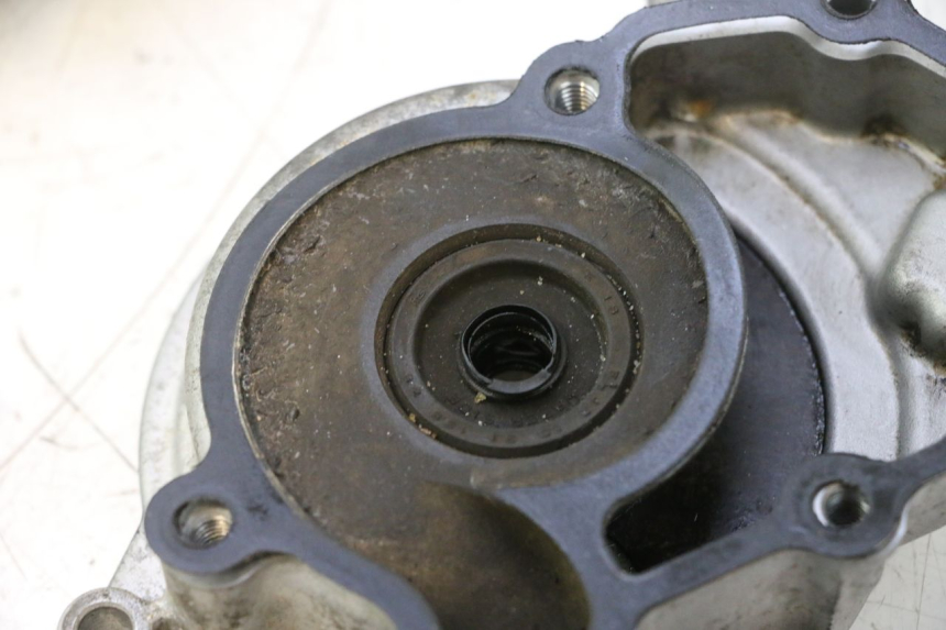 photo de WATER PUMP COVER YAMAHA X-MAX XMAX 125 (2010 - 2013) - Surface and material condition