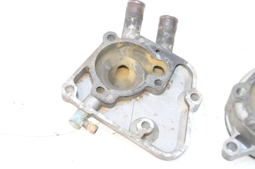 photo de WATER PUMP COVER YAMAHA YP MAJESTY 125 (1998 - 2001) - Fixing points details