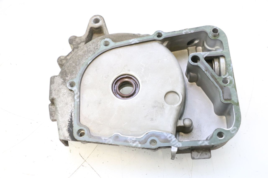 photo de STATOR COVER PEUGEOT KISBEE 4T 50 (2010 - 2017) - Alternative perspective