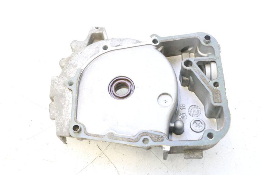 photo de STATOR COVER PEUGEOT KISBEE 4T 50 (2018 - 2022) - Technical close-up