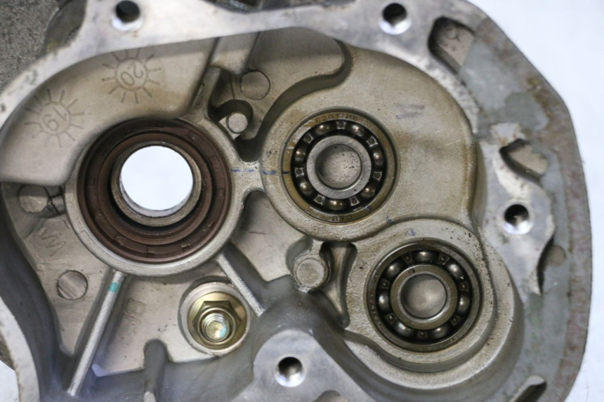 photo de REAR WHEEL SHAFT COVER SYM CROX 4T 50 (2016 - 2023) - Fixing points details