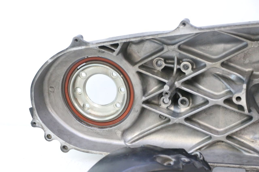 photo de REAR WHEEL SHAFT COVER HONDA FJS SILVER WING SILVERWING 400 (2005 - 2008) - High-resolution close-up