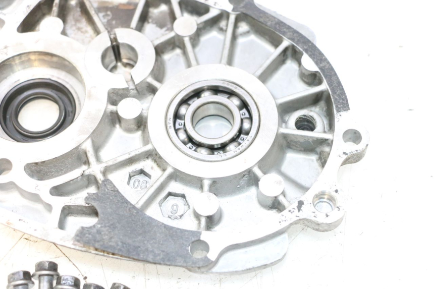 photo de REAR WHEEL SHAFT COVER PEUGEOT LUDIX 50 (2005 - 2007) - Alternative perspective