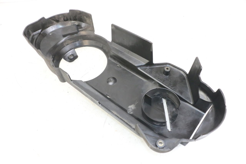 photo de WHEEL TRANSMISSION COVER PEUGEOT SATELIS 125 (2006 - 2009) - Zoom on usage condition