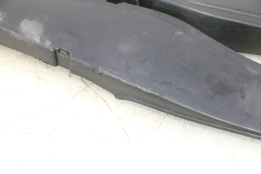 photo de REAR WHEEL SHAFT COVER HUSABERG TE 250 (2011 - 2014) - Alternative perspective