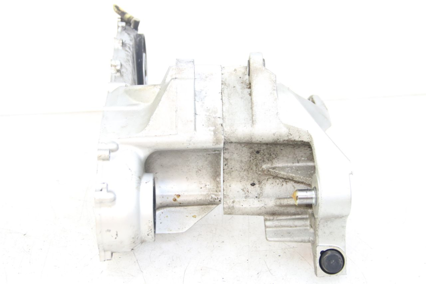 photo de REAR WHEEL SHAFT COVER YAMAHA XP T-MAX TMAX 500 (2004 - 2007) - Technical close-up