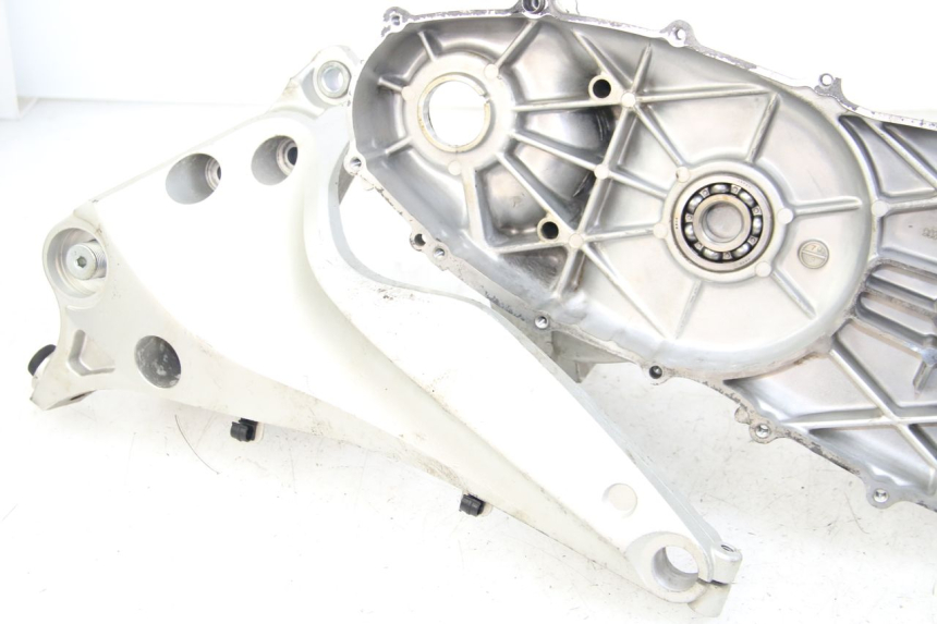 photo de REAR WHEEL SHAFT COVER YAMAHA XP T-MAX TMAX 500 (2004 - 2007) - Fixing points details