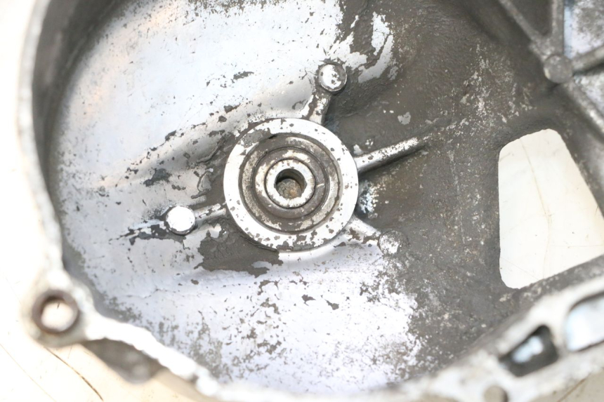 photo de DRIVE BELT COVER MBK EVOLIS 80 (1993 - 1999) - Fixing points details