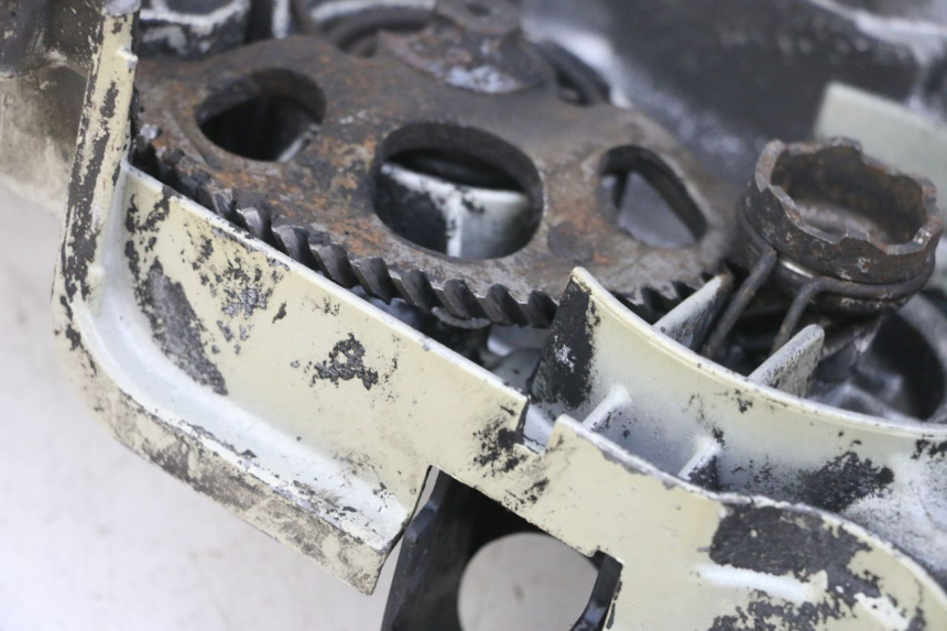 photo de VARIATOR COVER PIAGGIO FLY 4T 50 (2013 - 2017) - Zoom on usage condition