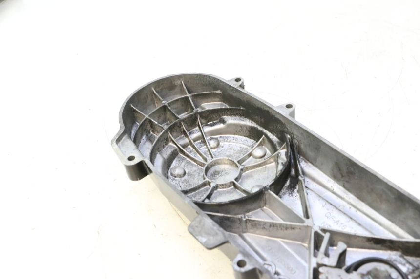 photo de VARIATOR COVER PEUGEOT KISBEE 2T 50 (2010 - 2017) - Zoom on usage condition