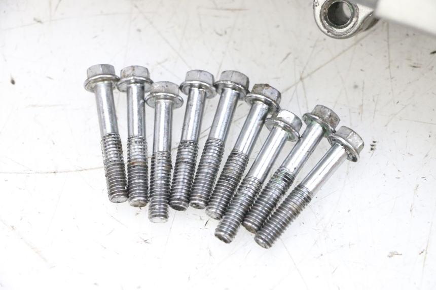 photo de VARIATOR COVER PEUGEOT KISBEE 4T 50 (2010 - 2017) - Supplementary product photo