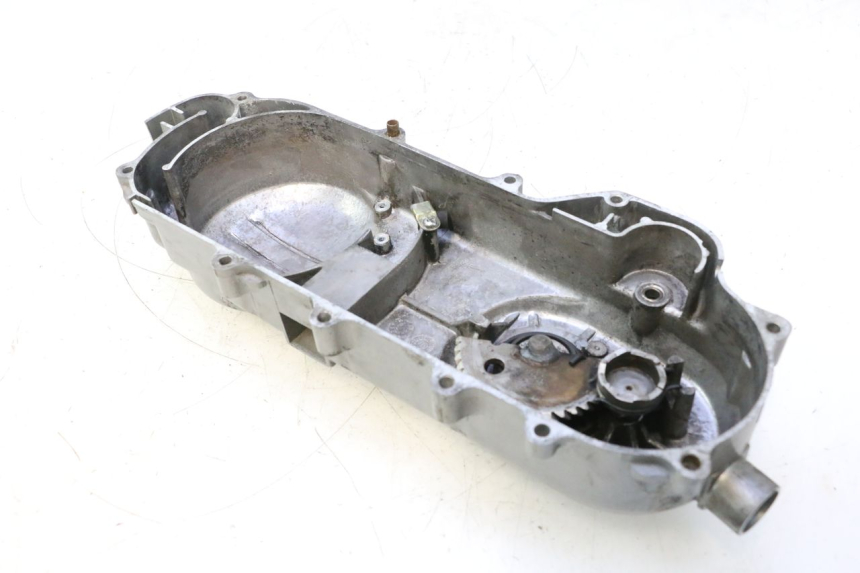 photo de VARIATOR COVER PEUGEOT KISBEE 4T 50 (2010 - 2017) - Fixing points details