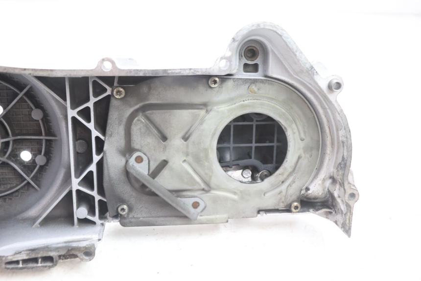 photo de DRIVE BELT COVER PIAGGIO LIBERTY 125 (1998 - 2008) - High-resolution close-up