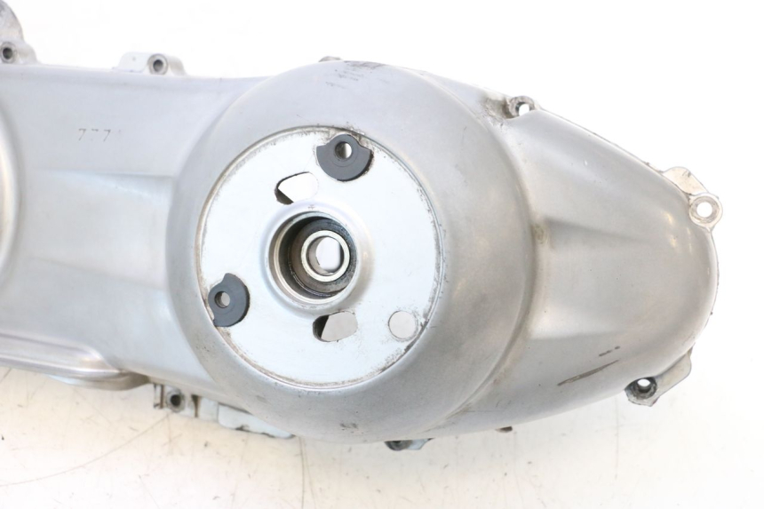 photo de DRIVE BELT COVER PIAGGIO MP3 RL 250 (2006 - 2010) - Distinctive features