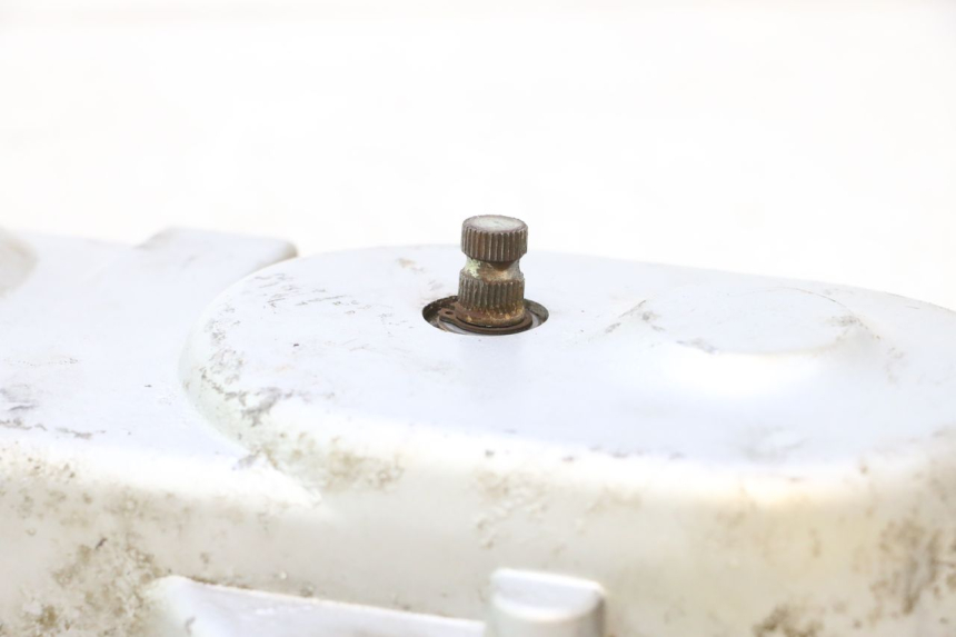 photo de DRIVE BELT COVER YIYING RETRO 50 (2008 - 2017) - Fixing points details
