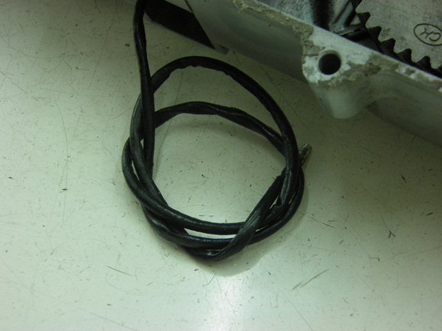 photo de DRIVE BELT COVER ROADSIGN WALLABY 50 (2009 - 2014) - Fixing points details