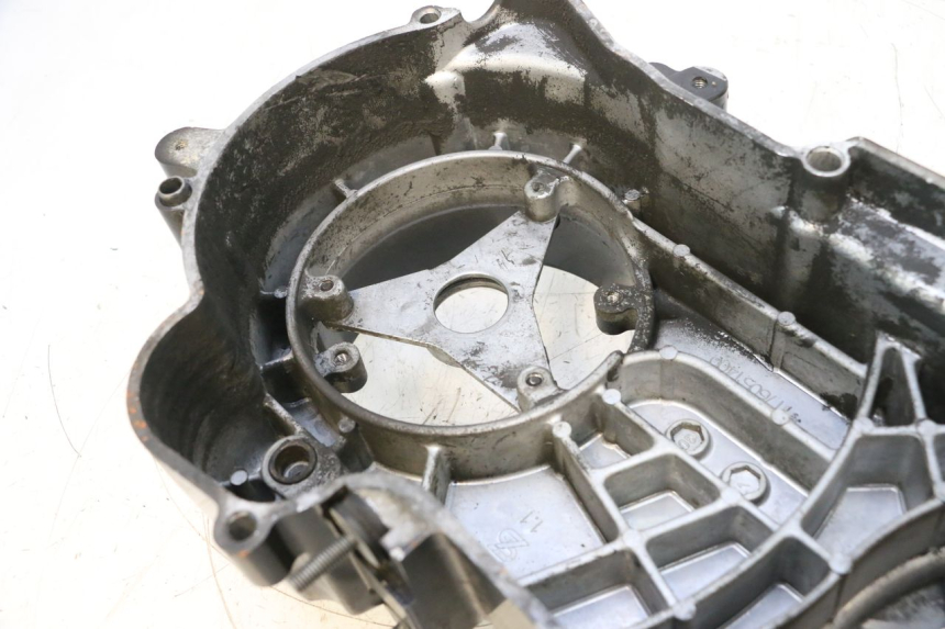 photo de VARIATOR COVER PEUGEOT SATELIS COMPRESSOR K15 125 (2006 - 2009) - Zoom on usage condition