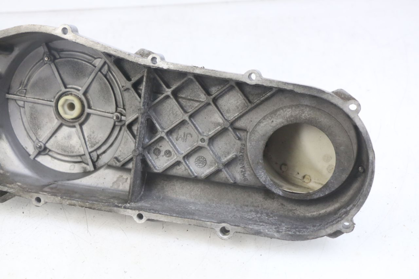 photo de VARIATOR COVER APRILIA SCARABEO LIGHT 125 (2007 - 2011) - Zoom on usage condition