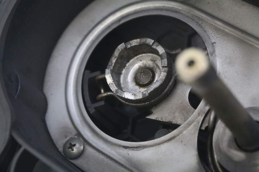 photo de VARIATOR COVER KYMCO SENTO 100 (2008 - 2013) - Zoom on usage condition