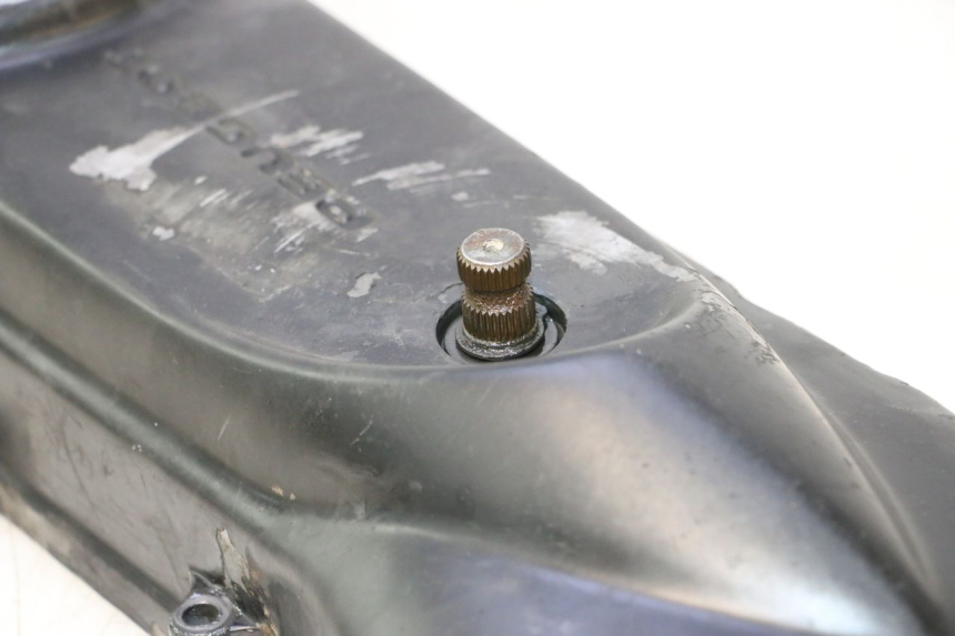 photo de VARIATOR COVER PEUGEOT TREKKER 50 (1995 - 2004) - Surface and material condition