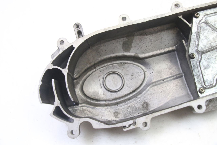 photo de VARIATOR COVER PEUGEOT TWEET 4T 50 (2014 - 2019) - Fixing points details