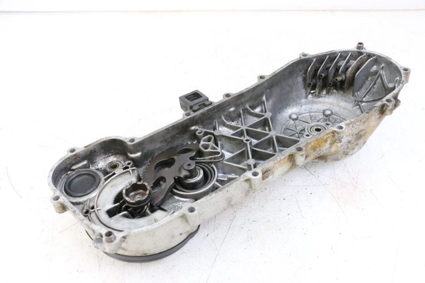 photo de DRIVE BELT COVER PIAGGIO TYPHOON 50 (2000 - 2009) - Fixing points details