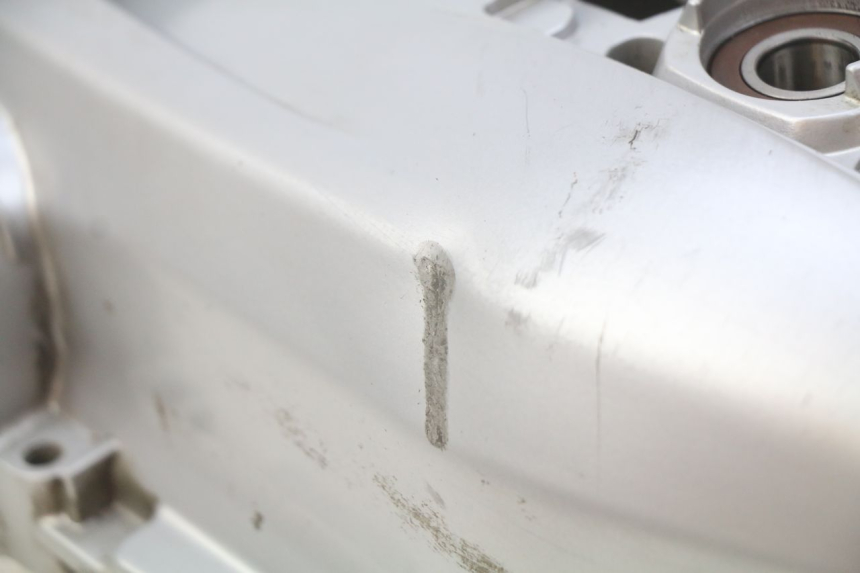 photo de VARIATOR COVER PIAGGIO VESPA GTS IGET ABS 125 (2017 - 2023) - Surface and material condition