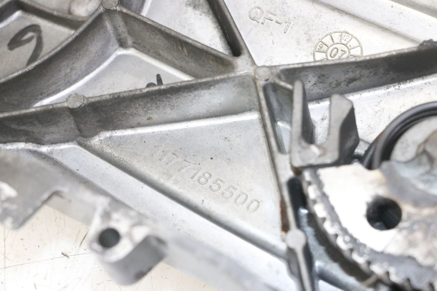 photo de VARIATOR COVER PEUGEOT VIVACITY NEW 2T 50 (2008 - 2017) - Zoom on usage condition