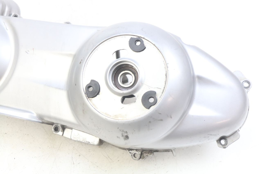 photo de VARIATOR COVER PIAGGIO XEVO - X EVO 125 (2007 - 2017) - Fixing points details