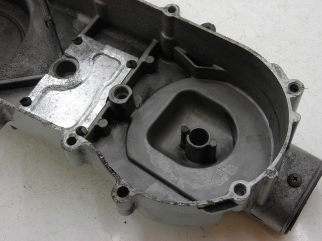 photo de DRIVE BELT COVER YIYING YY 125 T-10 125 (2006 - 2012) - Fixing points details