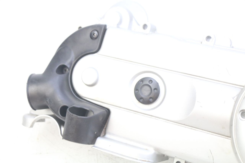 photo de VARIATOR COVER PIAGGIO ZIP 4T 50 (2018 - 2020) - Fixing points details