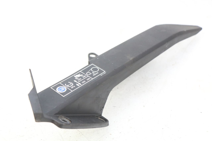 photo de CHAIN CASE HONDA CB R 1000 (2018 - 2023) - Alternative perspective