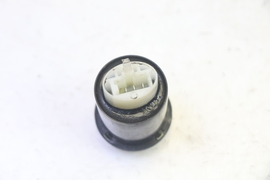 photo de TURN SIGNAL RELAY QUADRO 4 4D 350 (2015 - 2018) - Alternative perspective