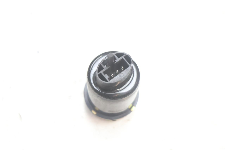 photo de FLASHER RELAY KYMCO AGILITY CITY 2T 50 (2008 - 2016) - Alternative perspective
