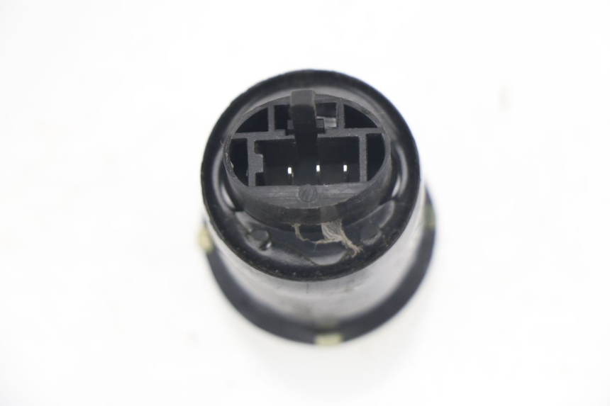 photo de TURN SIGNAL RELAY KYMCO AGILITY CITY 50 (2008 - 2016) - Zoom on usage condition