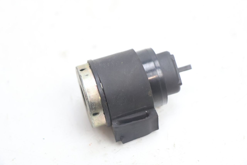photo de TURN SIGNAL RELAY KYMCO AGILITY PREMIUM 50 (2007 - 2010) - Alternative perspective
