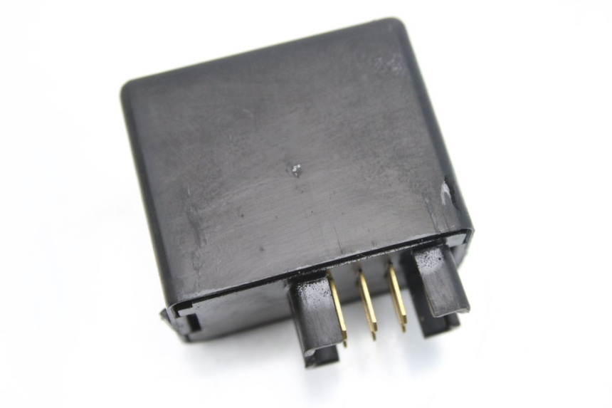 photo de FLASHER RELAY SUZUKI AN BURGMAN 400 (2006 - 2010) - Component detail