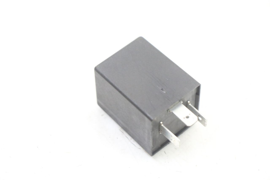 photo de FLASHER RELAY BMW C1 125 (2000 - 2003) - Alternative perspective