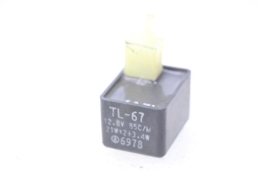 photo de FLASHER RELAY SUZUKI BURGMAN 125 (2007 - 2014) - Component detail