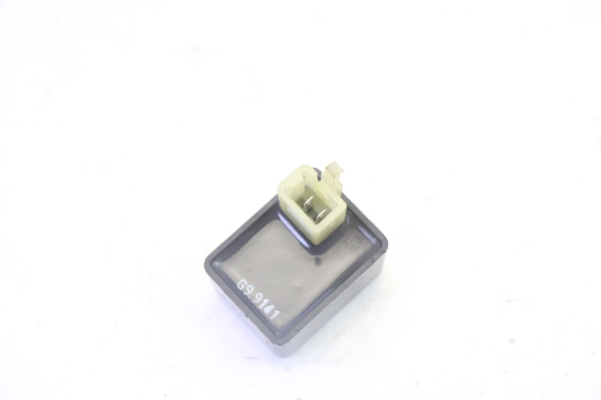 photo de FLASHER RELAY SUZUKI BURGMAN 125 (2007 - 2014) - Component detail