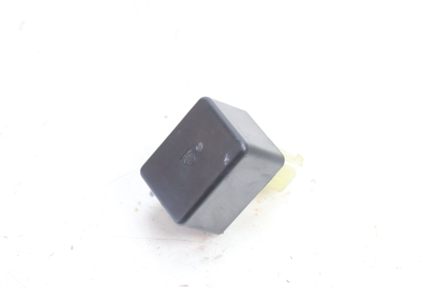 photo de FLASHER RELAY SUZUKI BURGMAN 125 (2007 - 2014) - Zoom on usage condition