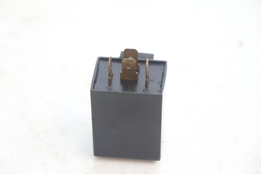 photo de TURN SIGNAL RELAY PEUGEOT BUXY 50 (1993 - 1998) - Zoom on usage condition