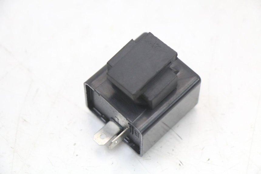 photo de TURN SIGNAL RELAY ARCHIVE CAFE RACER 4T 50 (2019 - 2024) - Zoom on usage condition